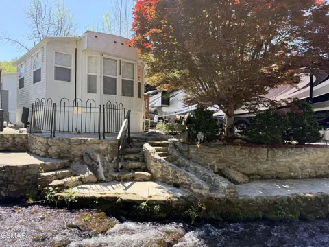 4229 E Parkway #174