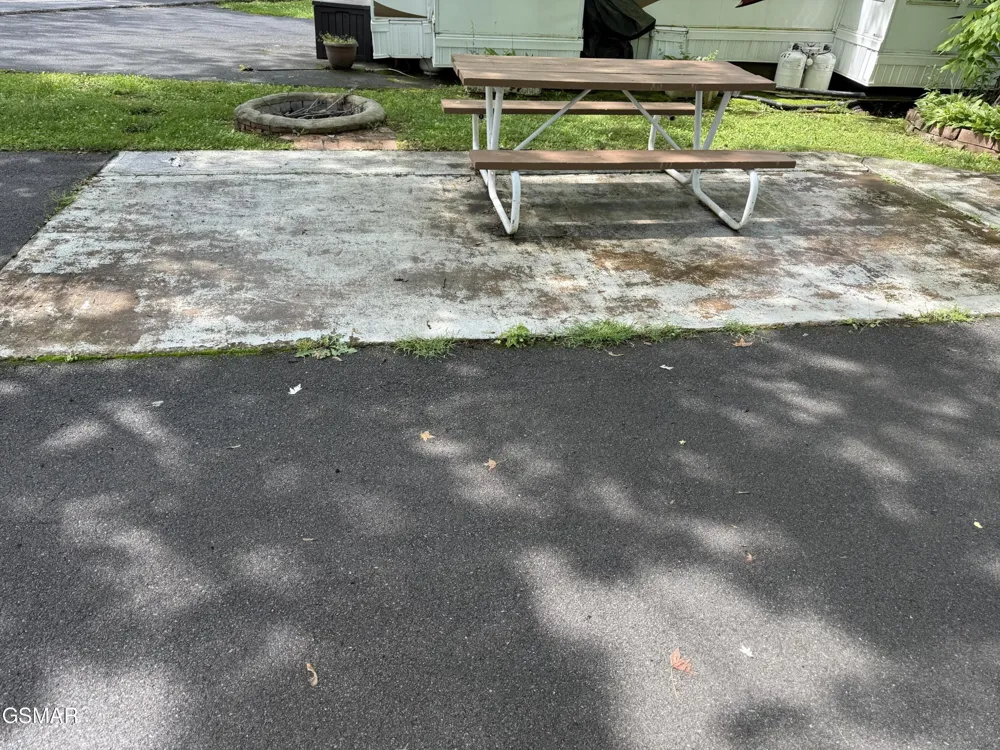 4229 E Parkway Gatlinburg, TN 37738