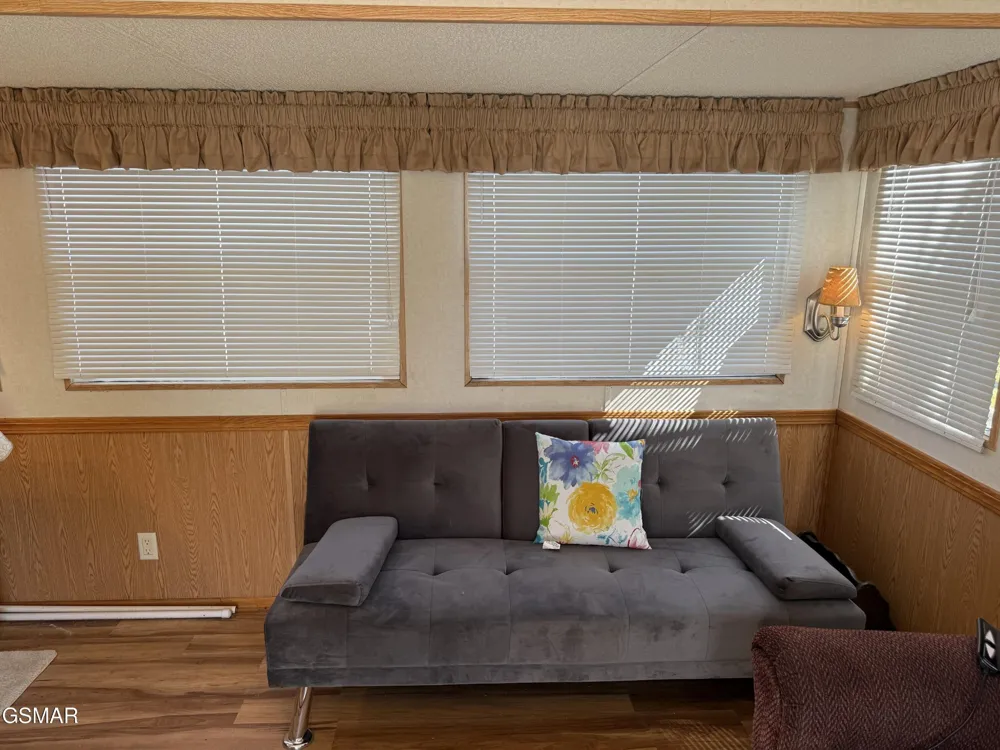 4229 E Parkway Gatlinburg, TN 37738
