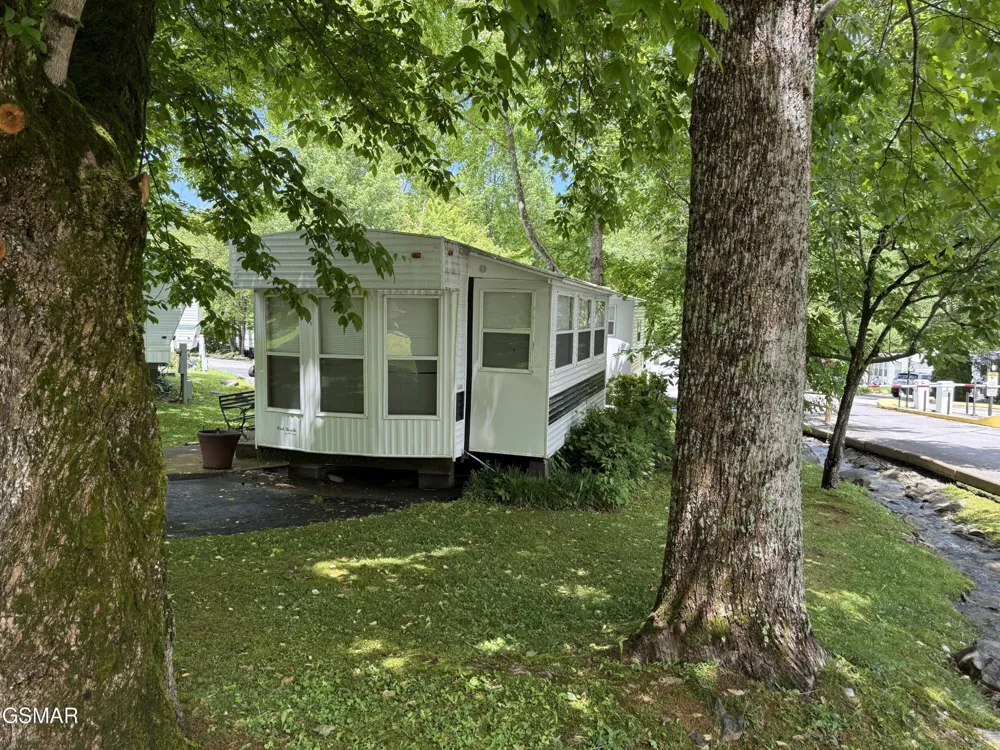 4229 E Parkway Gatlinburg, TN 37738