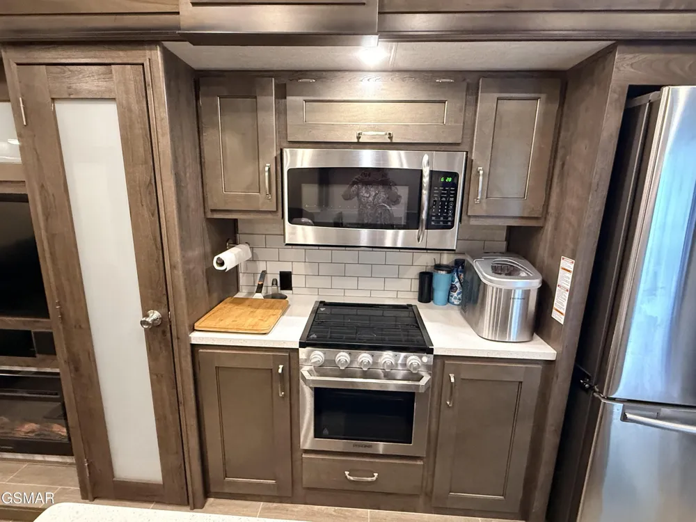 4229 E Parkway Gatlinburg, TN 37738