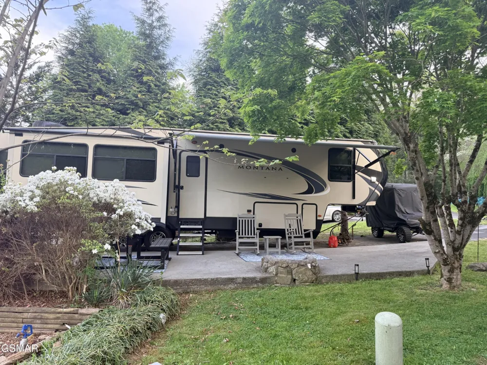 4229 E Parkway Gatlinburg, TN 37738