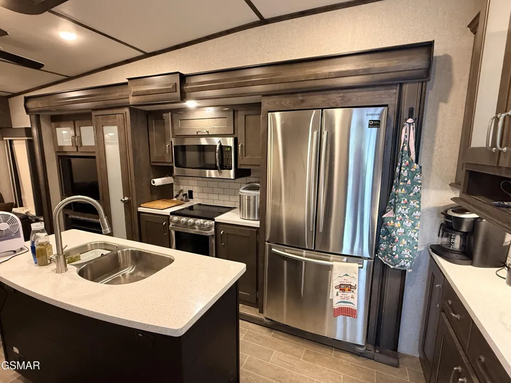 4229 E Parkway Gatlinburg, TN 37738