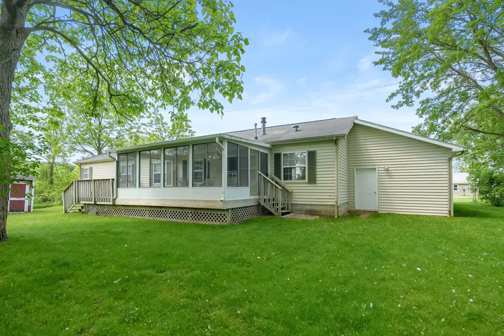 2038 E Bristol Road E Johnstown Township, MI 49050