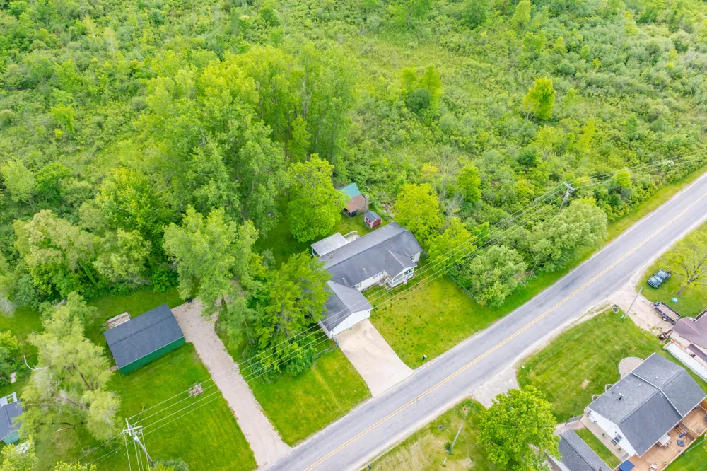 2038 E Bristol Road E Johnstown Township, MI 49050
