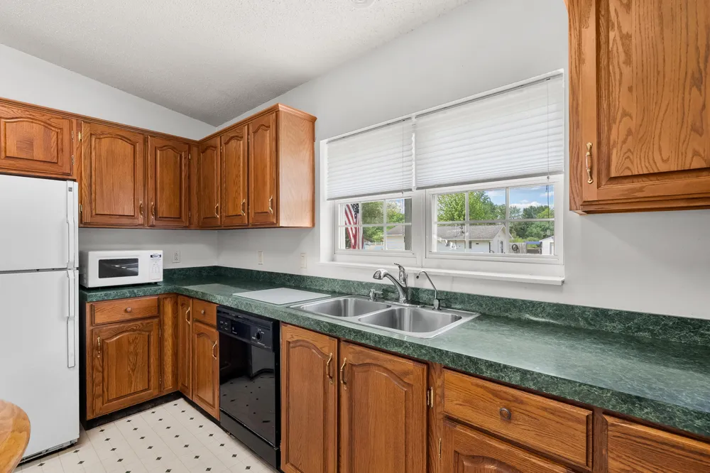 2038 E Bristol Road E Johnstown Township, MI 49050