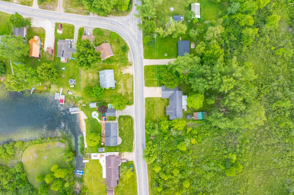 2038 E Bristol Road E Johnstown Township, MI 49050