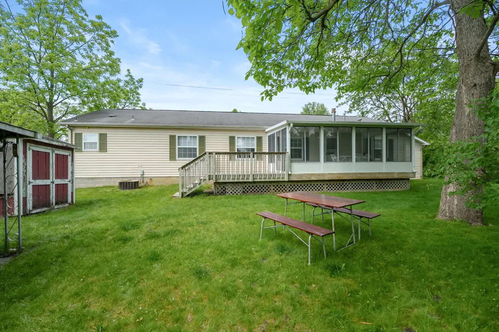 2038 E Bristol Road E Johnstown Township, MI 49050