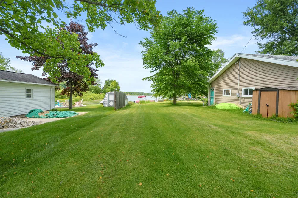 2038 E Bristol Road E Johnstown Township, MI 49050
