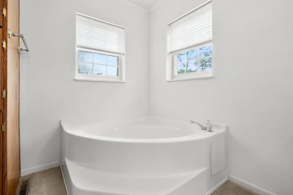 2038 E Bristol Road E Johnstown Township, MI 49050