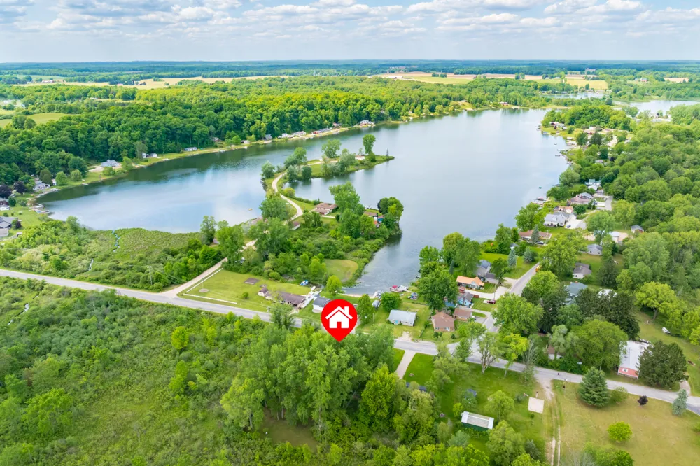 2038 E Bristol Road E Johnstown Township, MI 49050