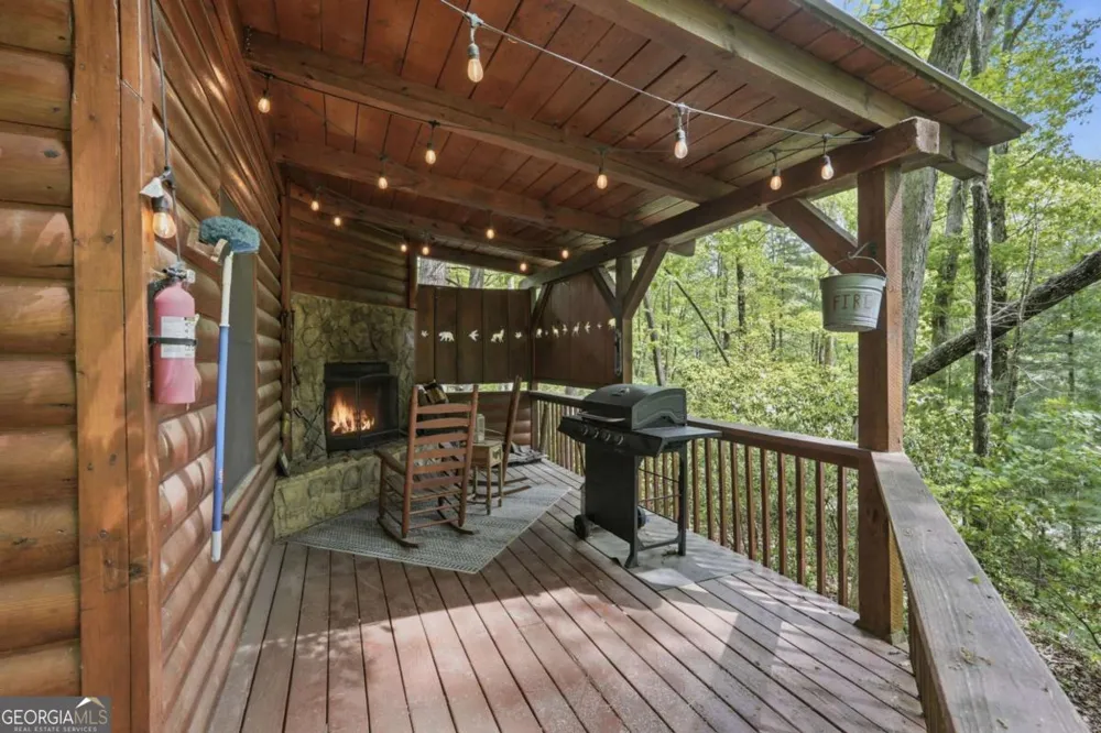 1564 Big Ben RD Ellijay, GA 30540