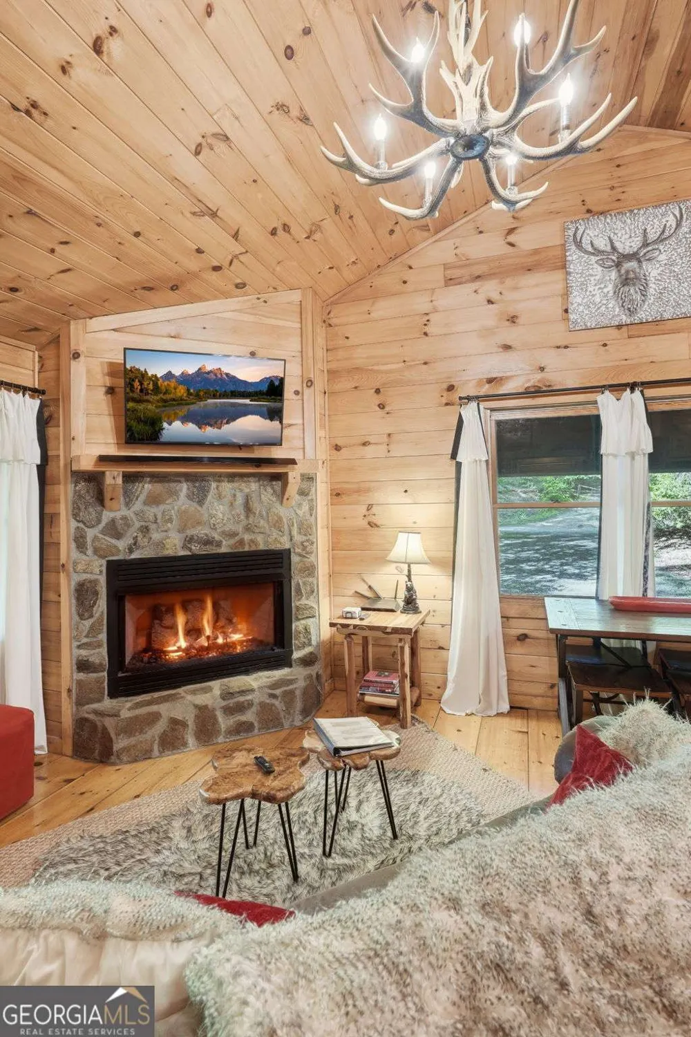 1564 Big Ben RD Ellijay, GA 30540