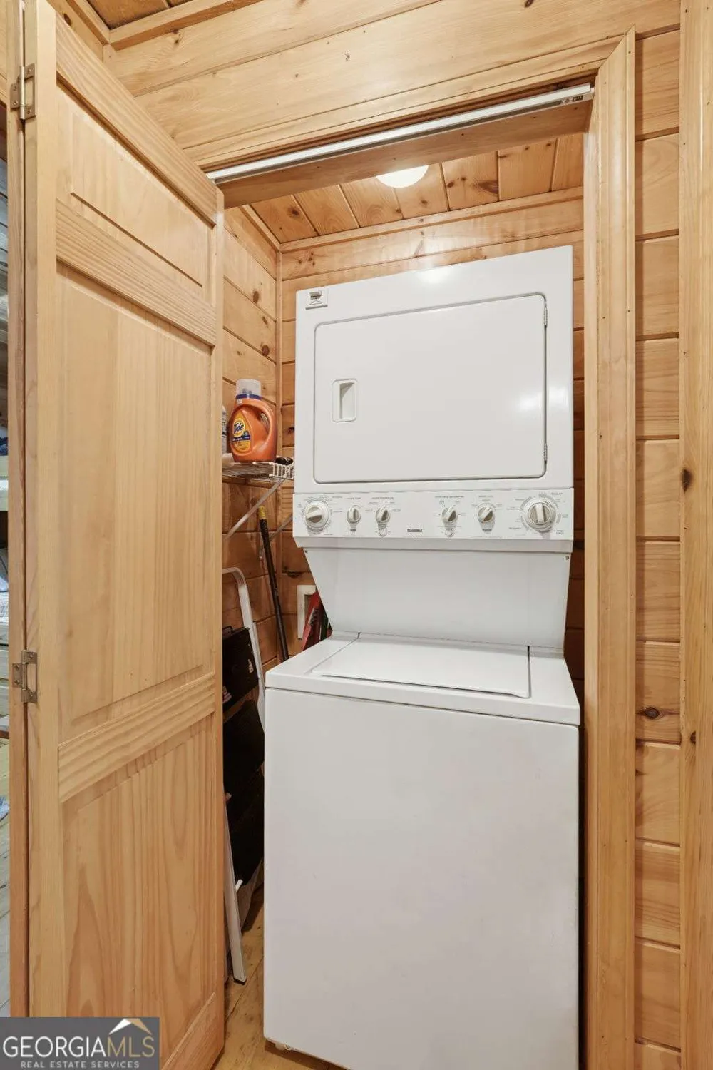 1564 Big Ben RD Ellijay, GA 30540