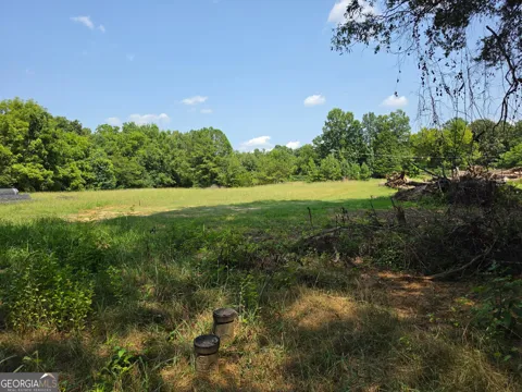 100 Thomas RD
