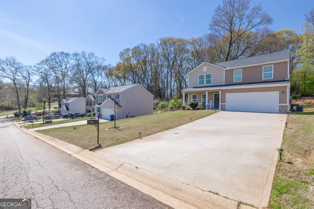 306 Duck Walk WAY Hogansville, GA 30230