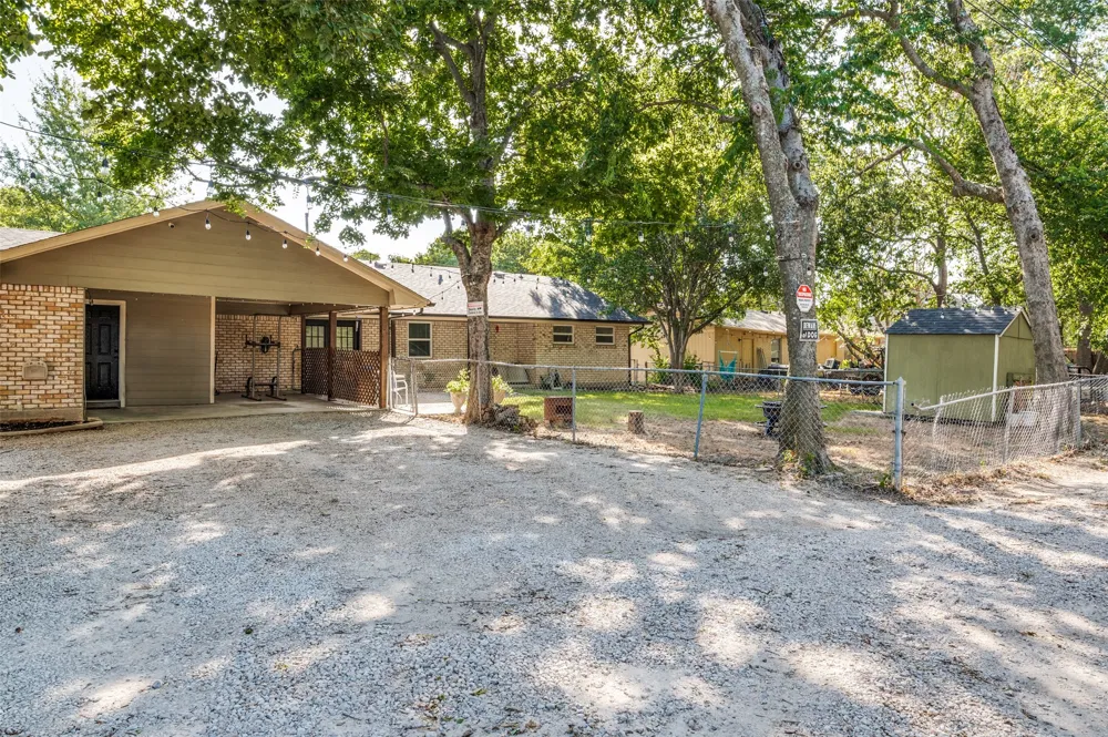 407 Floyd Street Waxahachie, TX 75165