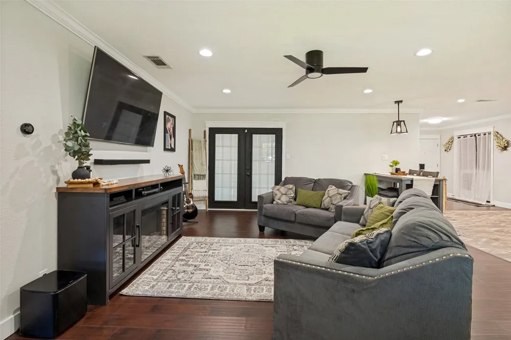 407 Floyd Street Waxahachie, TX 75165