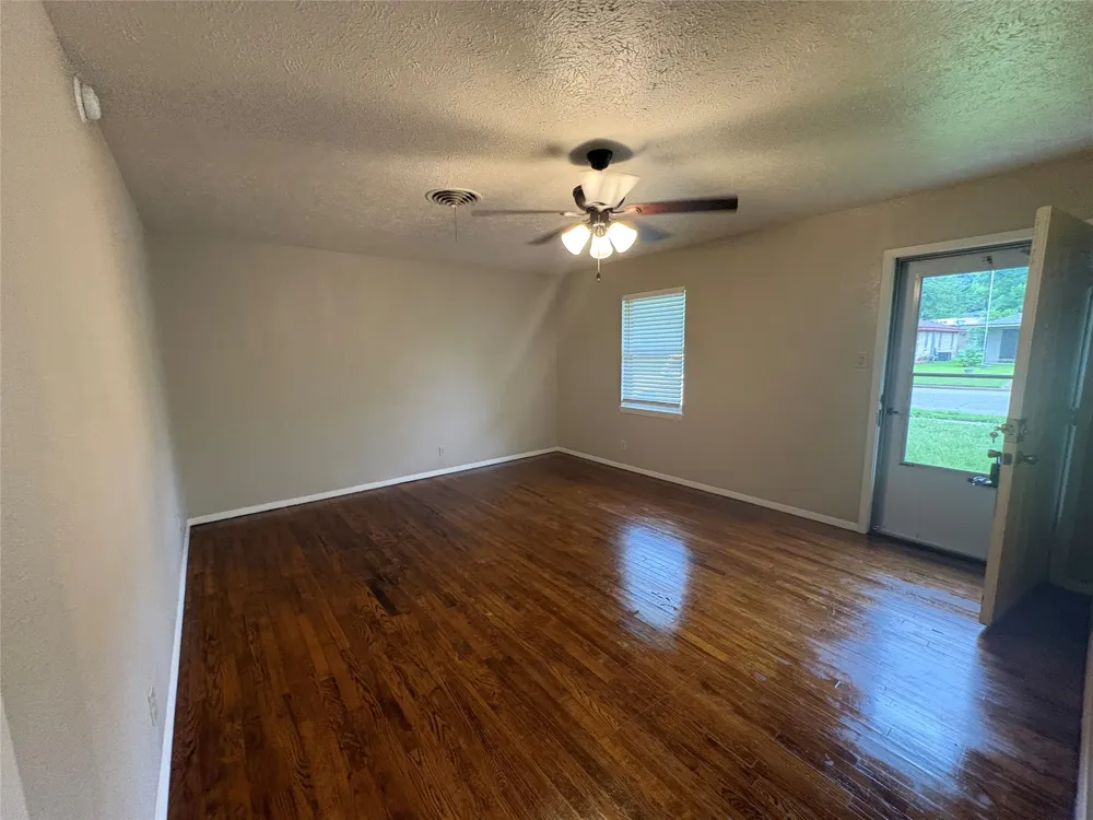 404 W Heron Street Denison, TX 75020