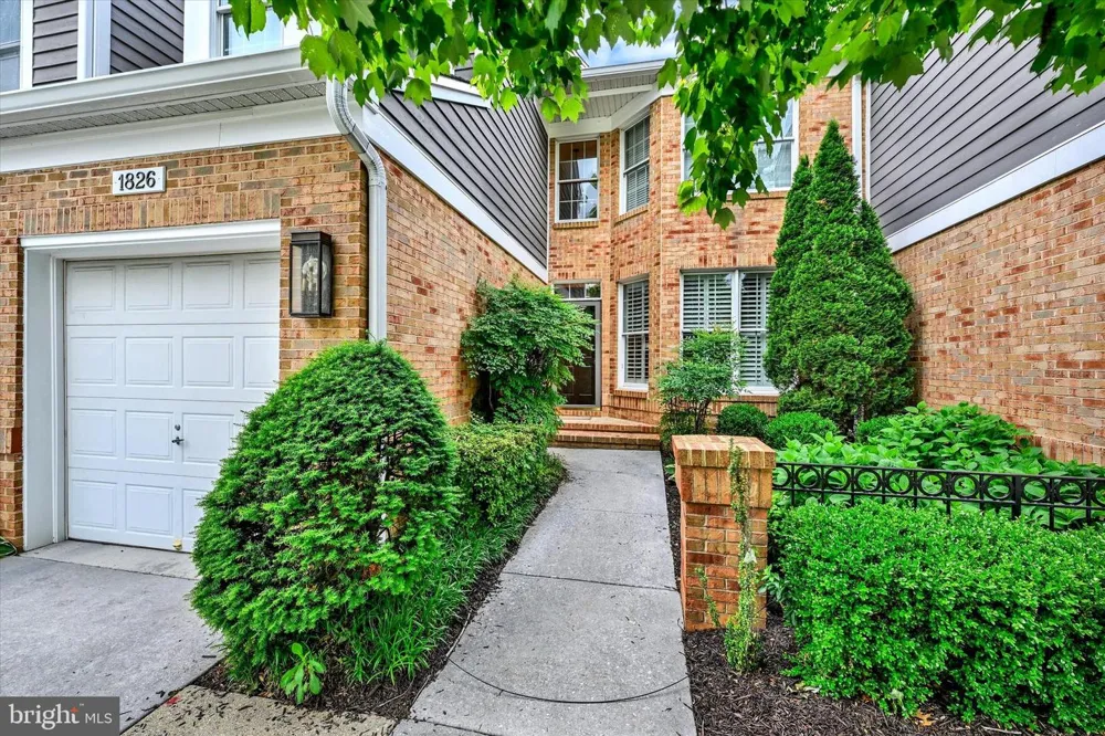 1826 COURTYARD CIRCLE #1826 Baltimore, MD 21208