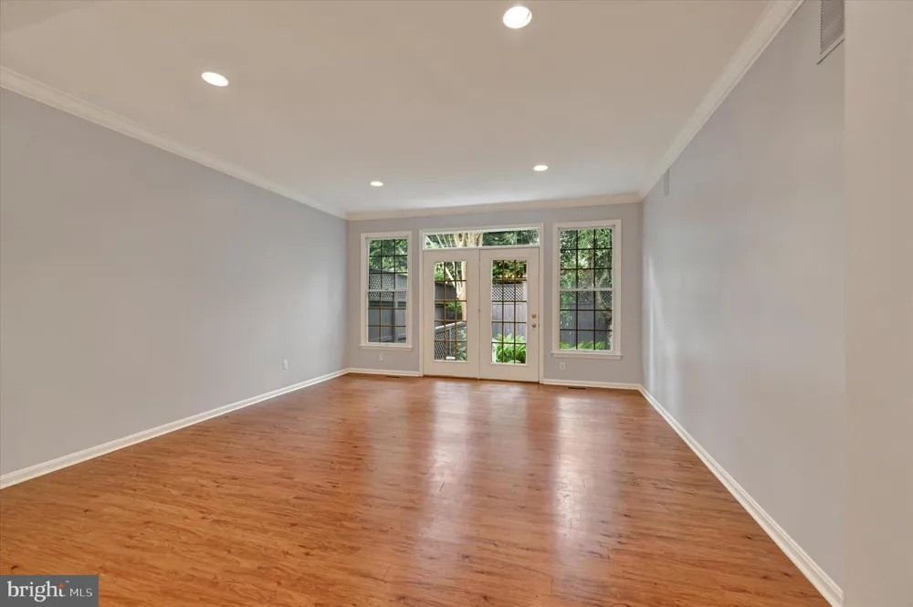 1826 COURTYARD CIRCLE #1826 Baltimore, MD 21208