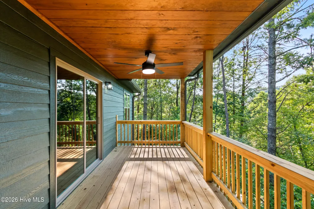 56 Oak Knob Drive Murphy, NC 28906