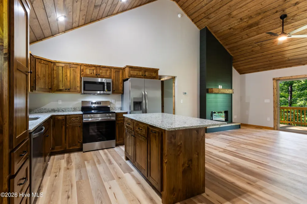 56 Oak Knob Drive Murphy, NC 28906