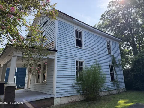 207 Pierce Street