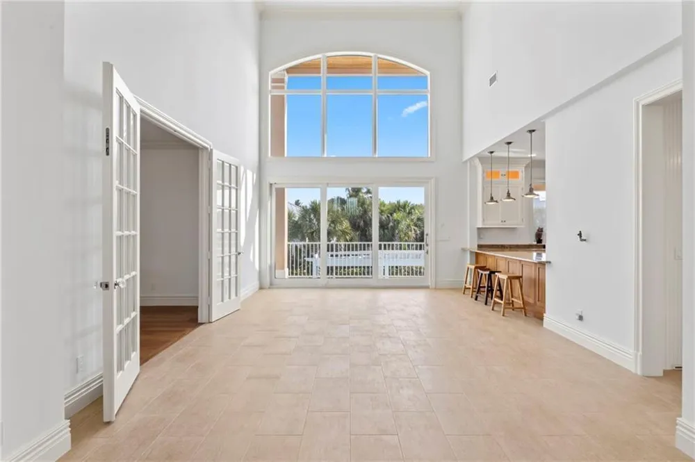 2275 Genesea Lane Vero Beach, FL 32963