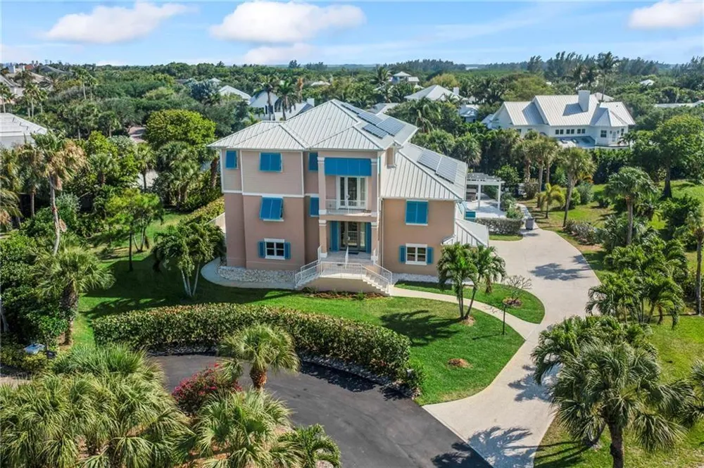 2275 Genesea Lane Vero Beach, FL 32963