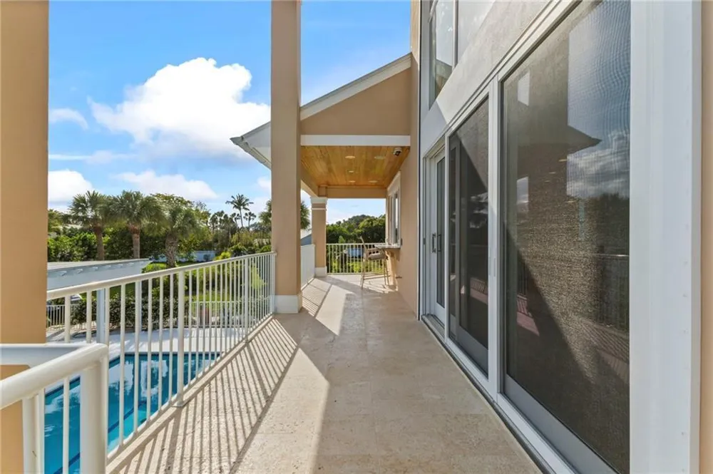 2275 Genesea Lane Vero Beach, FL 32963