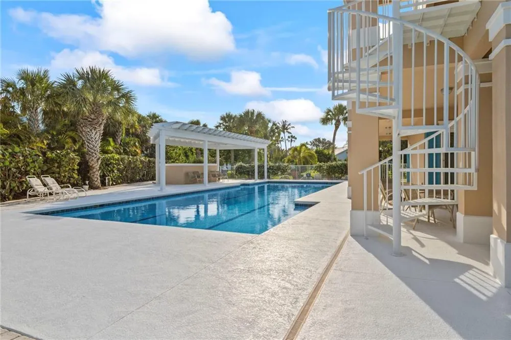 2275 Genesea Lane Vero Beach, FL 32963