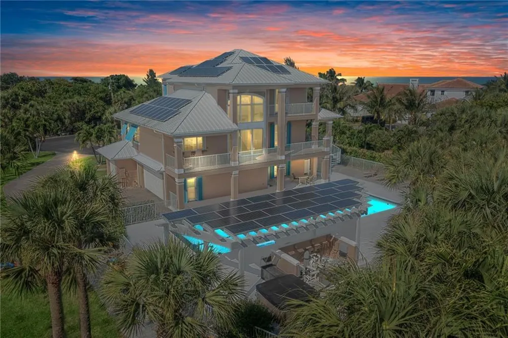 2275 Genesea Lane Vero Beach, FL 32963