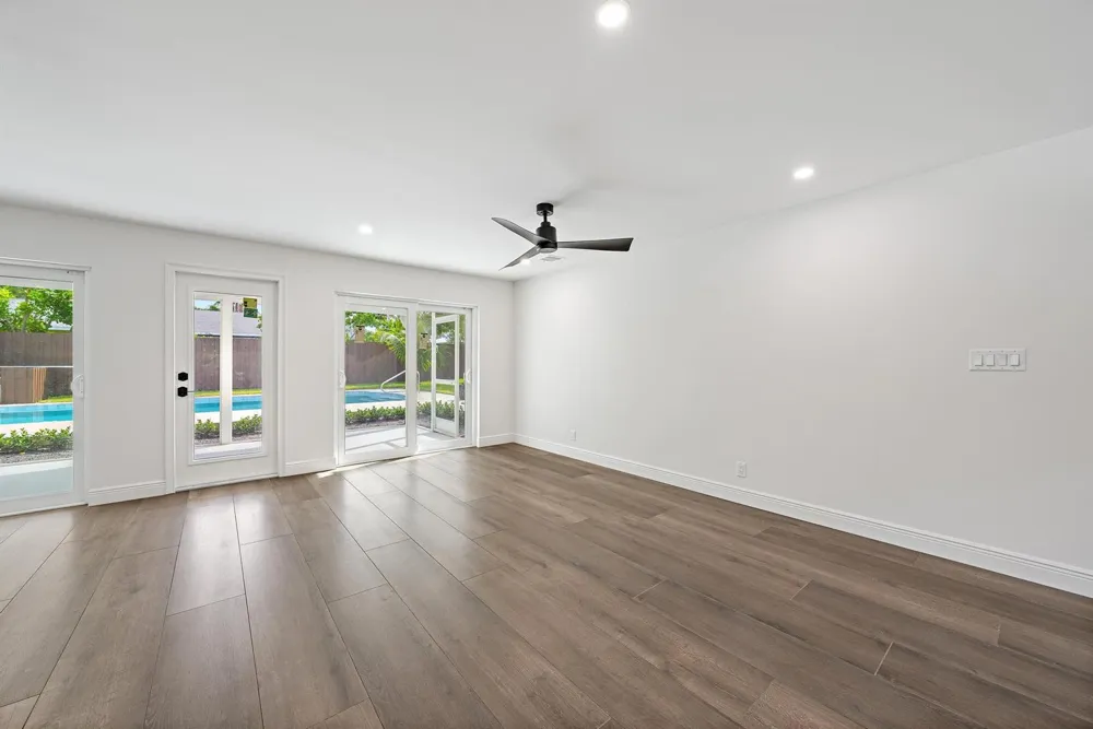 109 E RIVERSIDE DRIVE Jupiter, FL 33469