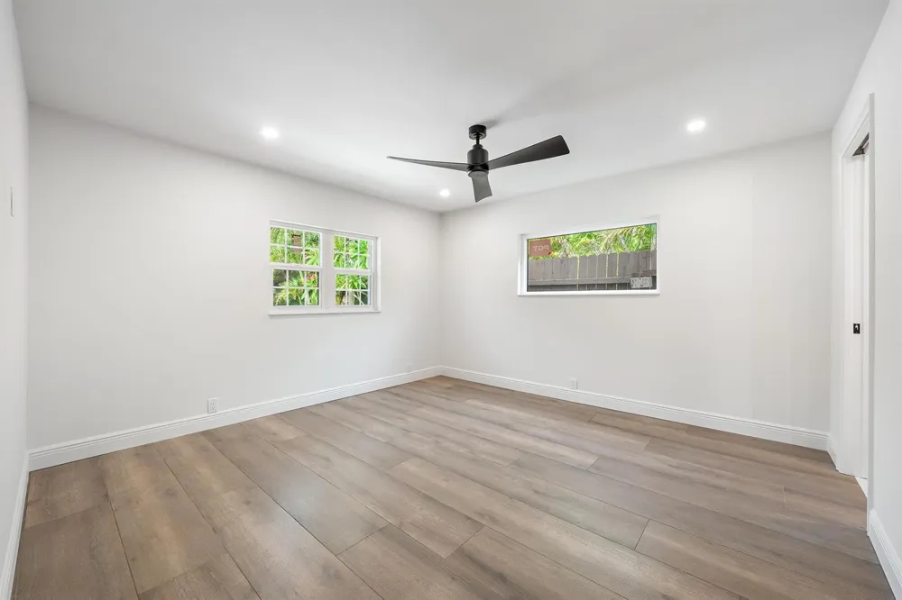 109 E RIVERSIDE DRIVE Jupiter, FL 33469