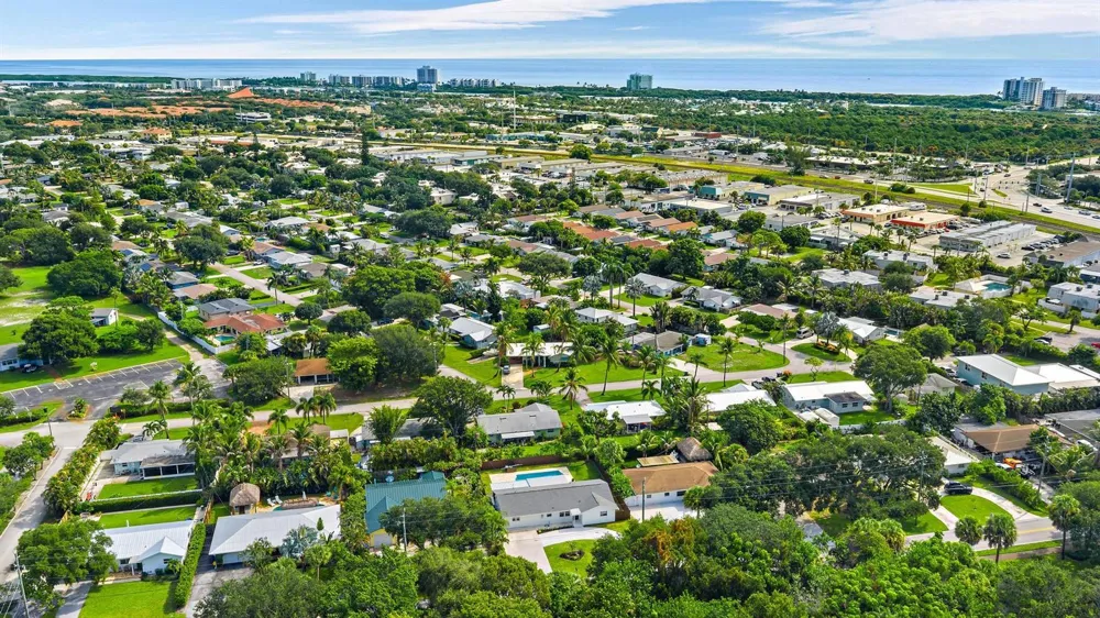 109 E RIVERSIDE DRIVE Jupiter, FL 33469