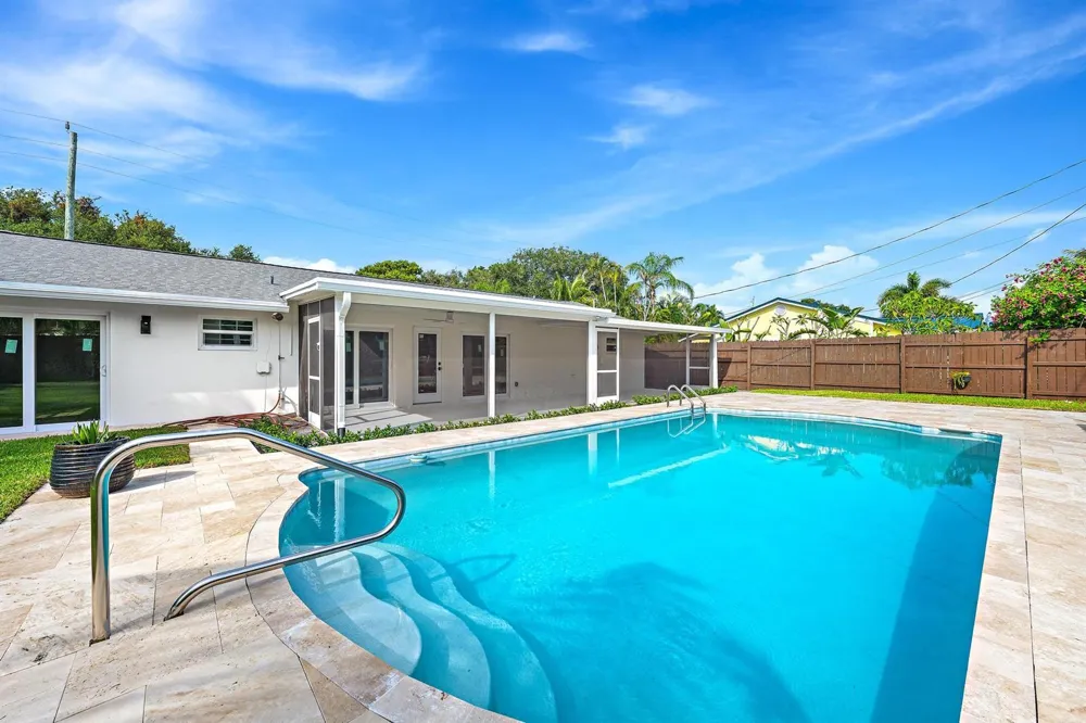 109 E RIVERSIDE DRIVE Jupiter, FL 33469