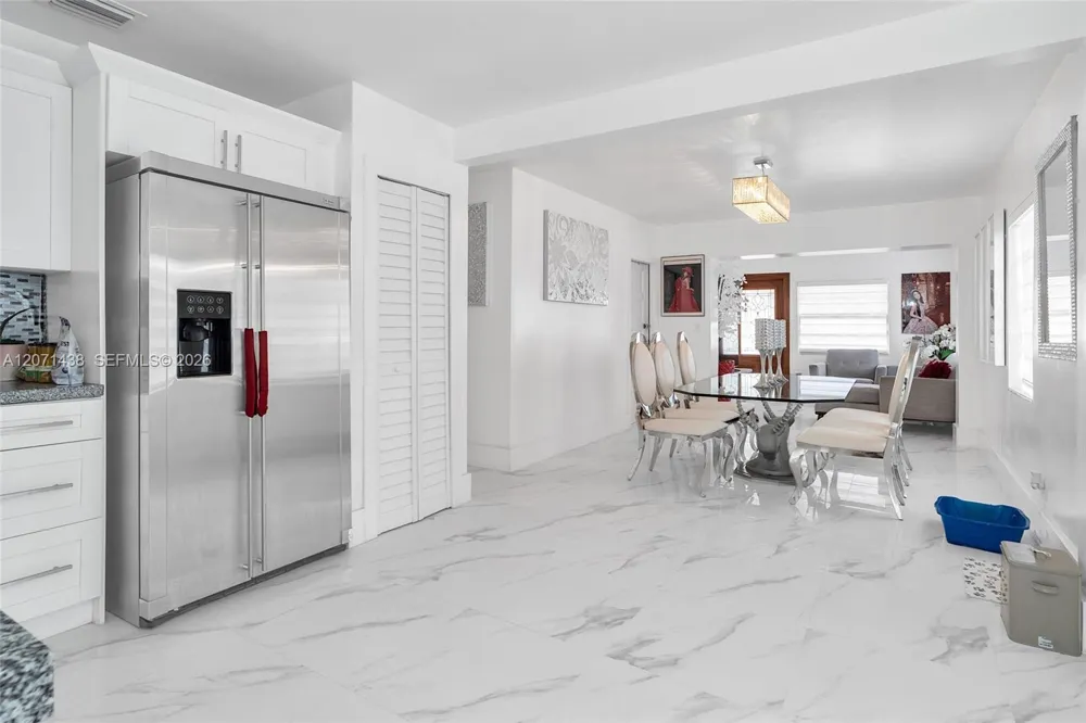 31 SW 58th Ct Miami, FL 33144
