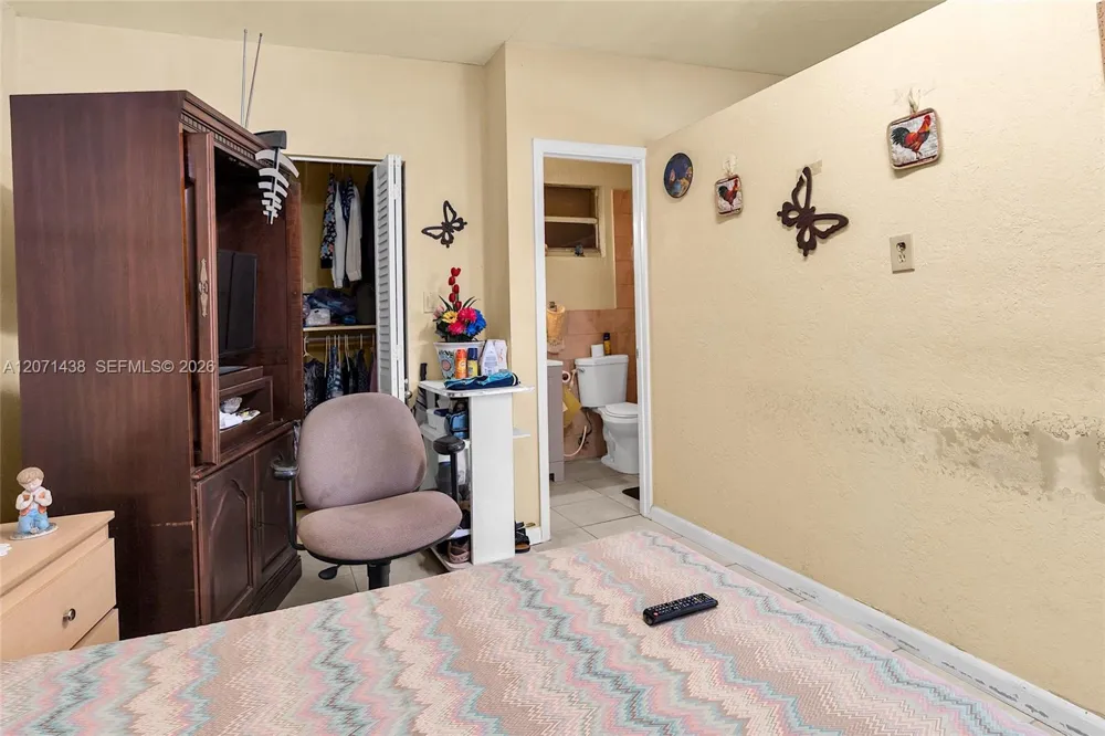 31 SW 58th Ct Miami, FL 33144