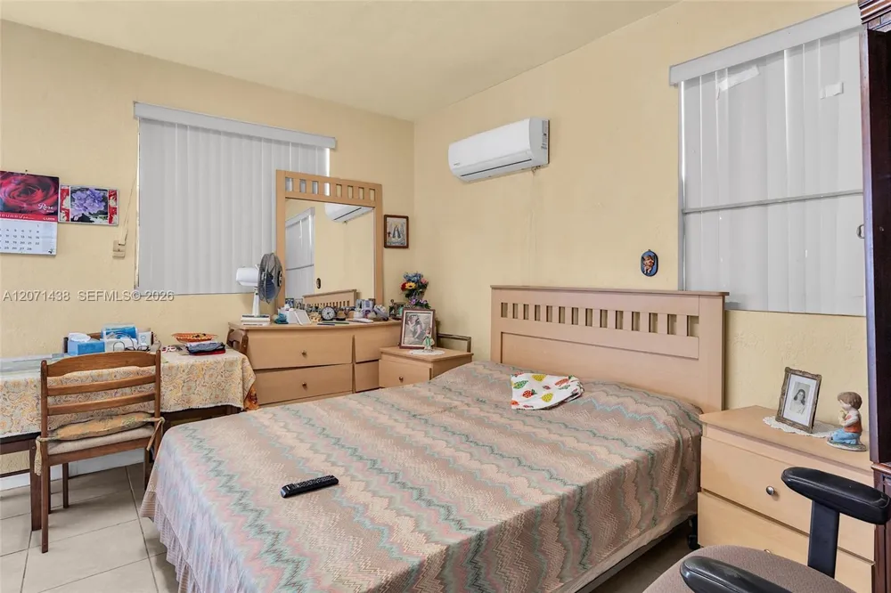 31 SW 58th Ct Miami, FL 33144