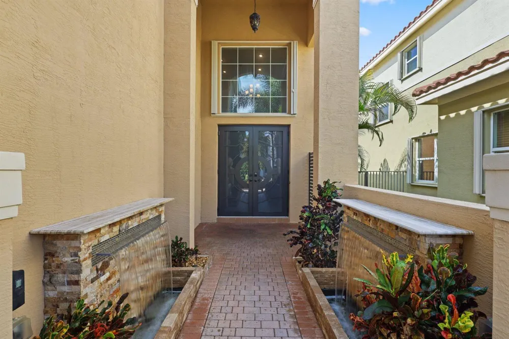 8160 CANTABRIA FALLS DRIVE Boynton Beach, FL 33473