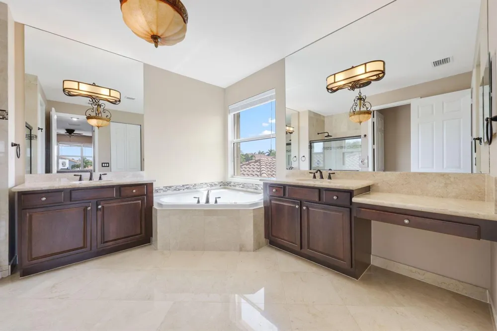 8160 CANTABRIA FALLS DRIVE Boynton Beach, FL 33473