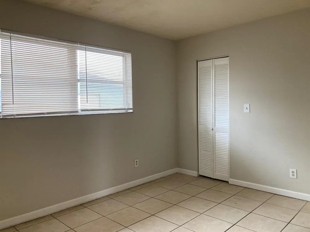 6124 LINCOLN STREET Hollywood, FL 33024