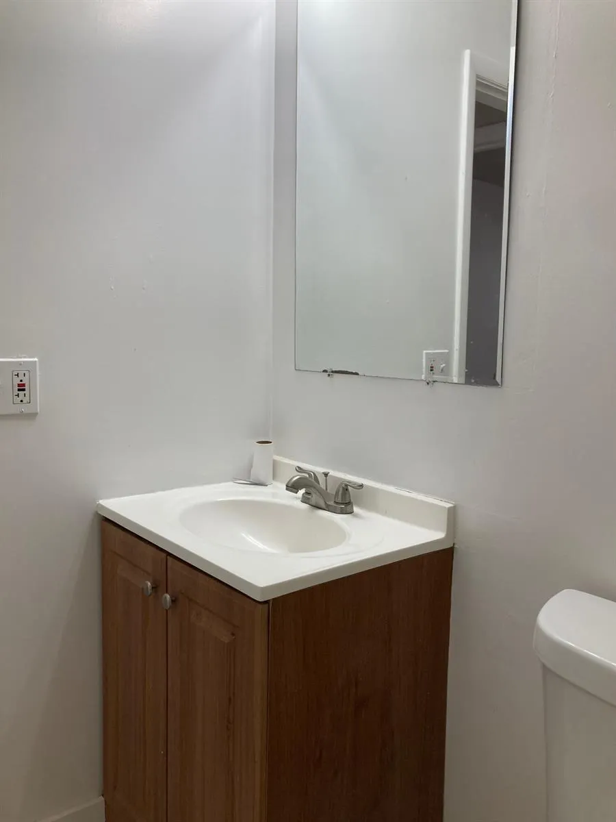 6124 LINCOLN STREET Hollywood, FL 33024