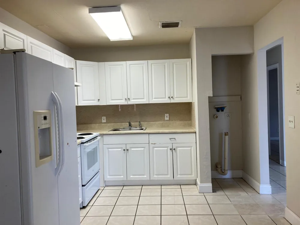 6124 LINCOLN STREET Hollywood, FL 33024