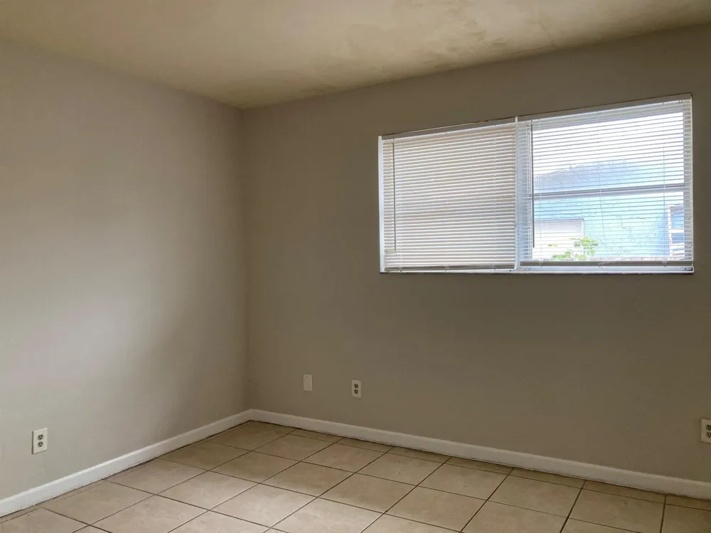 6124 LINCOLN STREET Hollywood, FL 33024