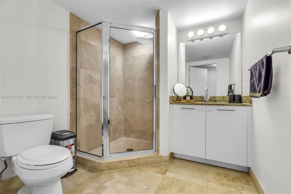 41 SE 5th St #908 Miami, FL 33131