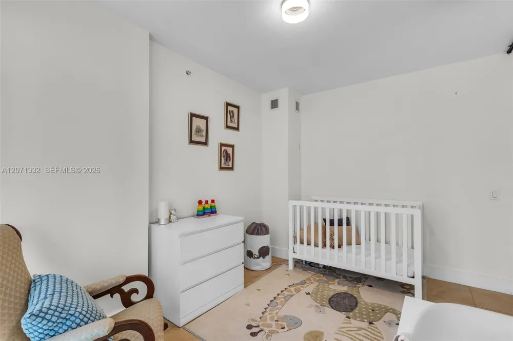 41 SE 5th St #908 Miami, FL 33131