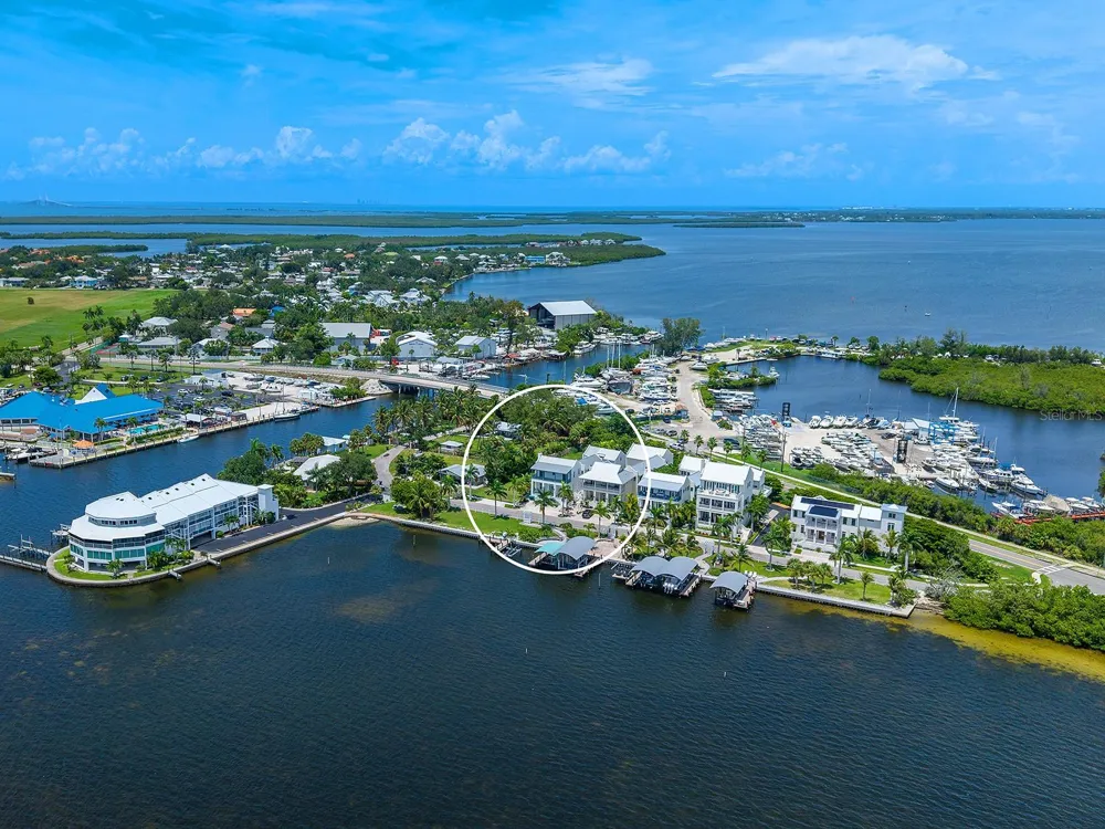 4024 11TH STREET COURT W Palmetto, FL 34221