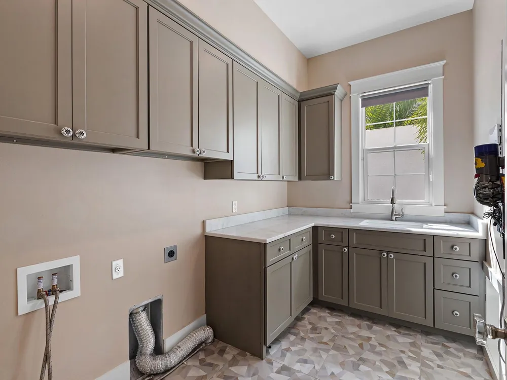 4024 11TH STREET COURT W Palmetto, FL 34221